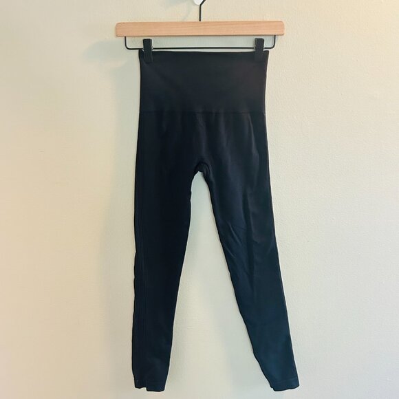 Spanx Seamless Leggings Very Black Size Small Shapewear Compression Mid Rise - Picture 3 of 8